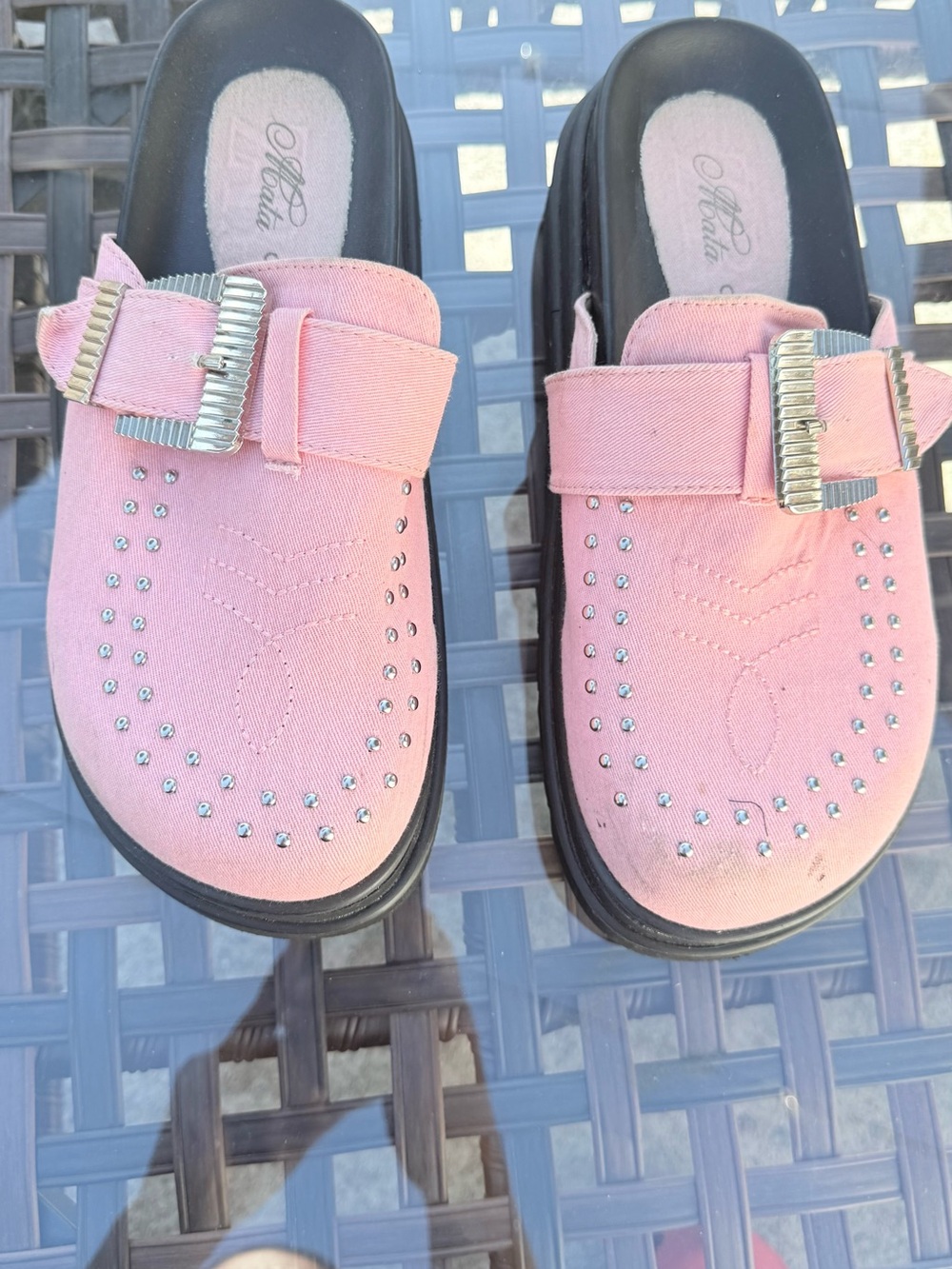Sandal